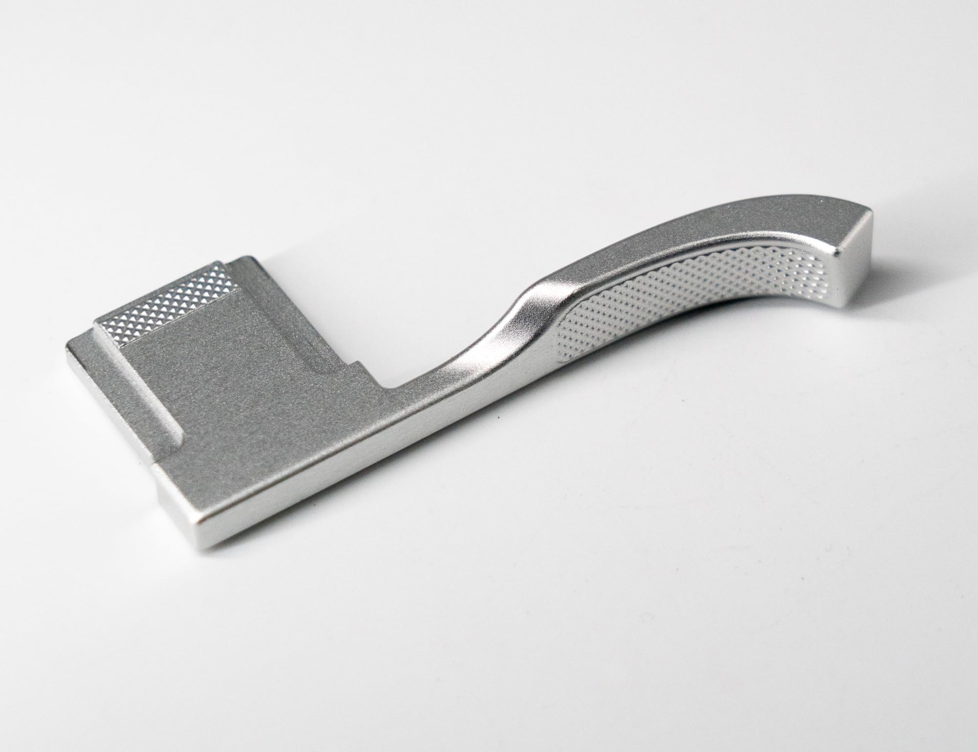 

Iborrys - FUJIFILM X-M5 Camera Thumb Up Grip, Thumb Handle, Hot Shoe Thumb Grip, Exclusive Retro Anti-Slip Design, Enhances Camera Stability (Silver)