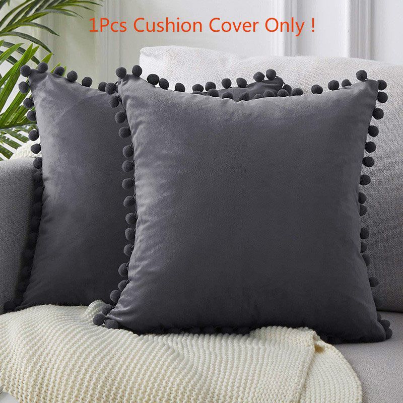 Luxurious 45x45cm Pom-poms Cushion Cover In Soft Velvet For Elegant Home Dcor