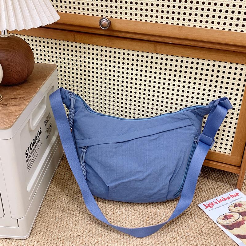 

Популярная повседневная простая женская легкая сумка-пельмень, модная универсальная однотонная сумка-мессенджер для通勤 синий