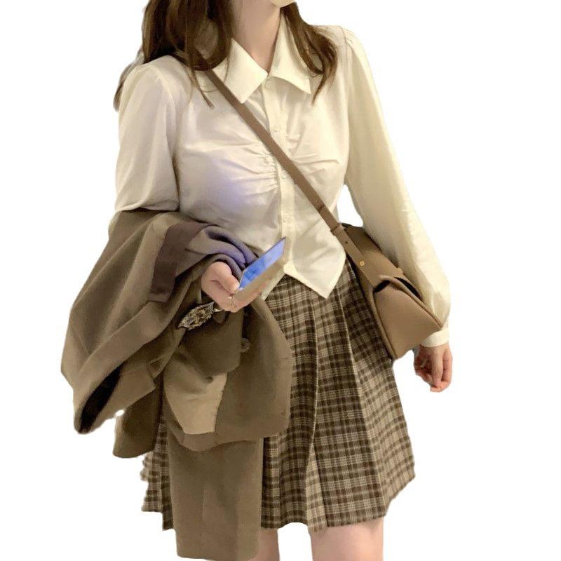 Autumn Korean version 1116 new versatile foreign design sense short white long-sleeved single-shot button shirt top female trend