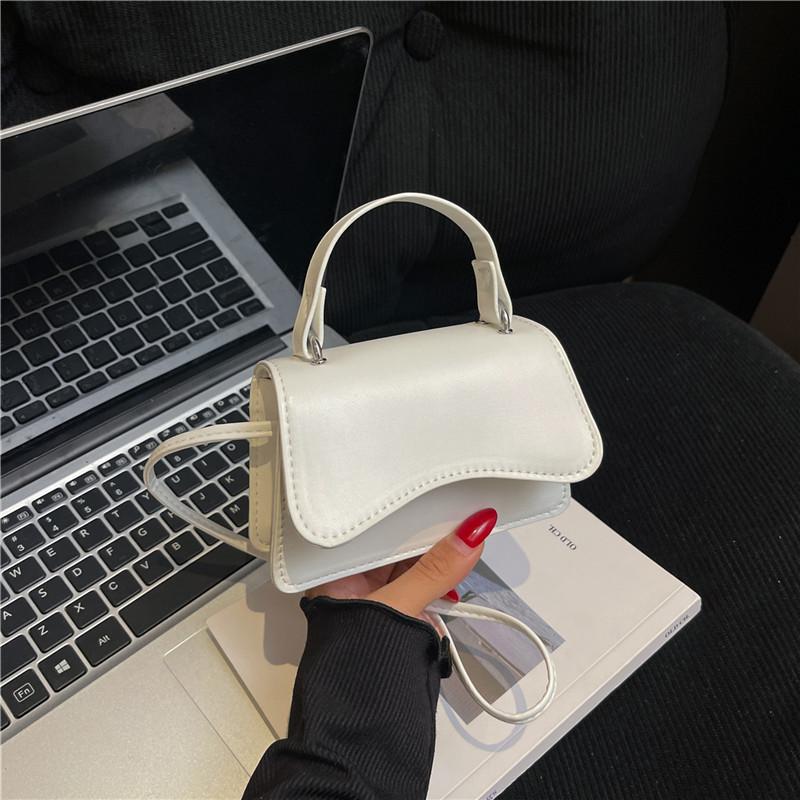 Women's bag fashion shoulder bag fresh and simple oblique span bag small square bag summer new solid color personalized handbag women