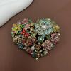 Classic Middle Design Unisex Flower Heart Rhinestone Badges Pins Vintage Retro Baroque Crystal Brooches For Women's Party