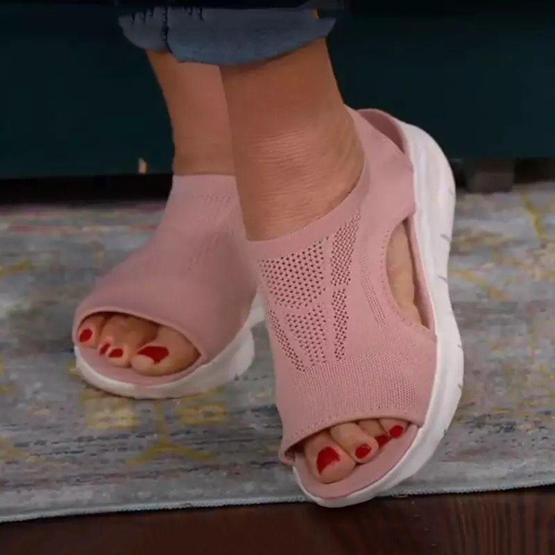

Large size flat-soled sandals women s summer 2025 new mesh platform casual sports women s shoes fly-woven fish mouth beach sandals 43 рожевий