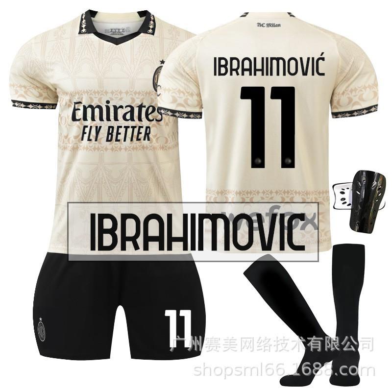 2324AC Milán Fotbalový dres pro čtyři hráče č.. 9 Giroud 10 Leo 11 Ibrahimovic 22 Kaka Sada dresů