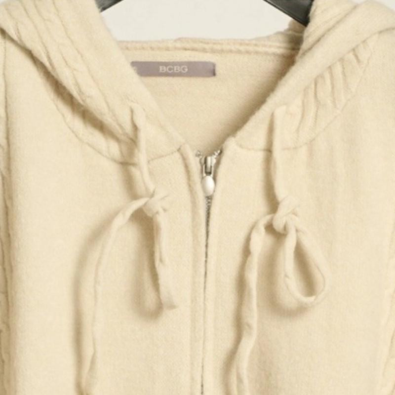 BCBG Cable Hood Knit Zip Cape B6s1v502