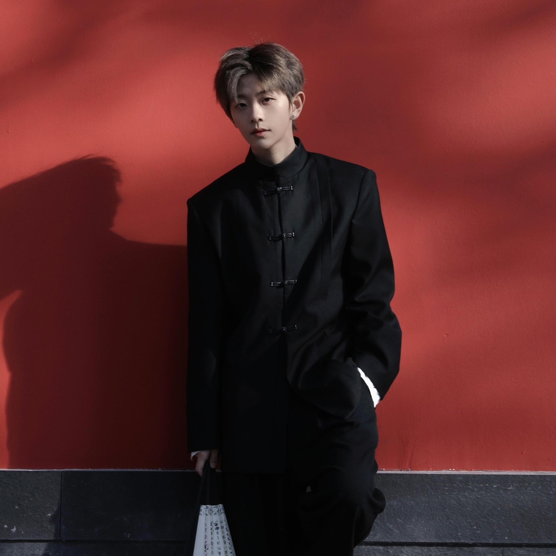 

Мужской костюм Чжуншань в китайском стиле: Воротник-стойка, Застежка на пуговицы-лягушки, Пике премиум-класса, Повседневный свободный крой 2XL (150-165 jin)