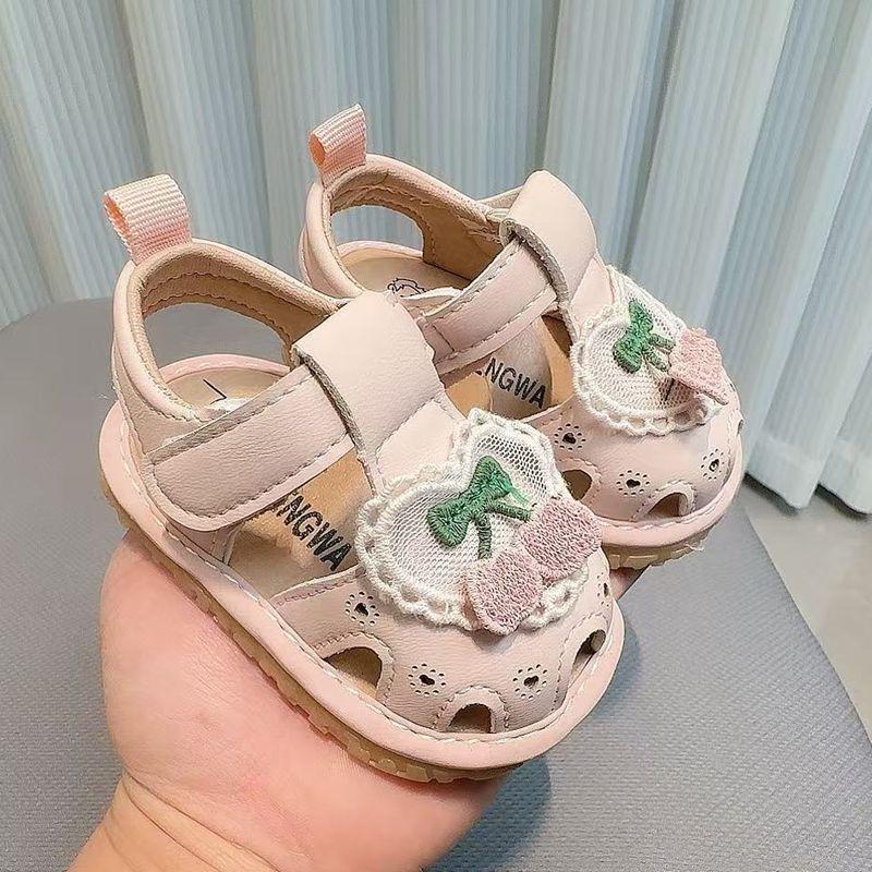 Summer New Infant Sandals Girls' Baby Shoes Squeaky Shoes Little Girl Princess Soft Sole Walking Shoes