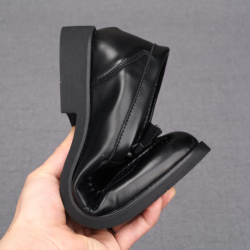 Fashion Fashion New Black Men's Pointed Patented Leather Tassels Flats Slip On Shoes Designer Male Homecoming Wedding Dress Footwear
