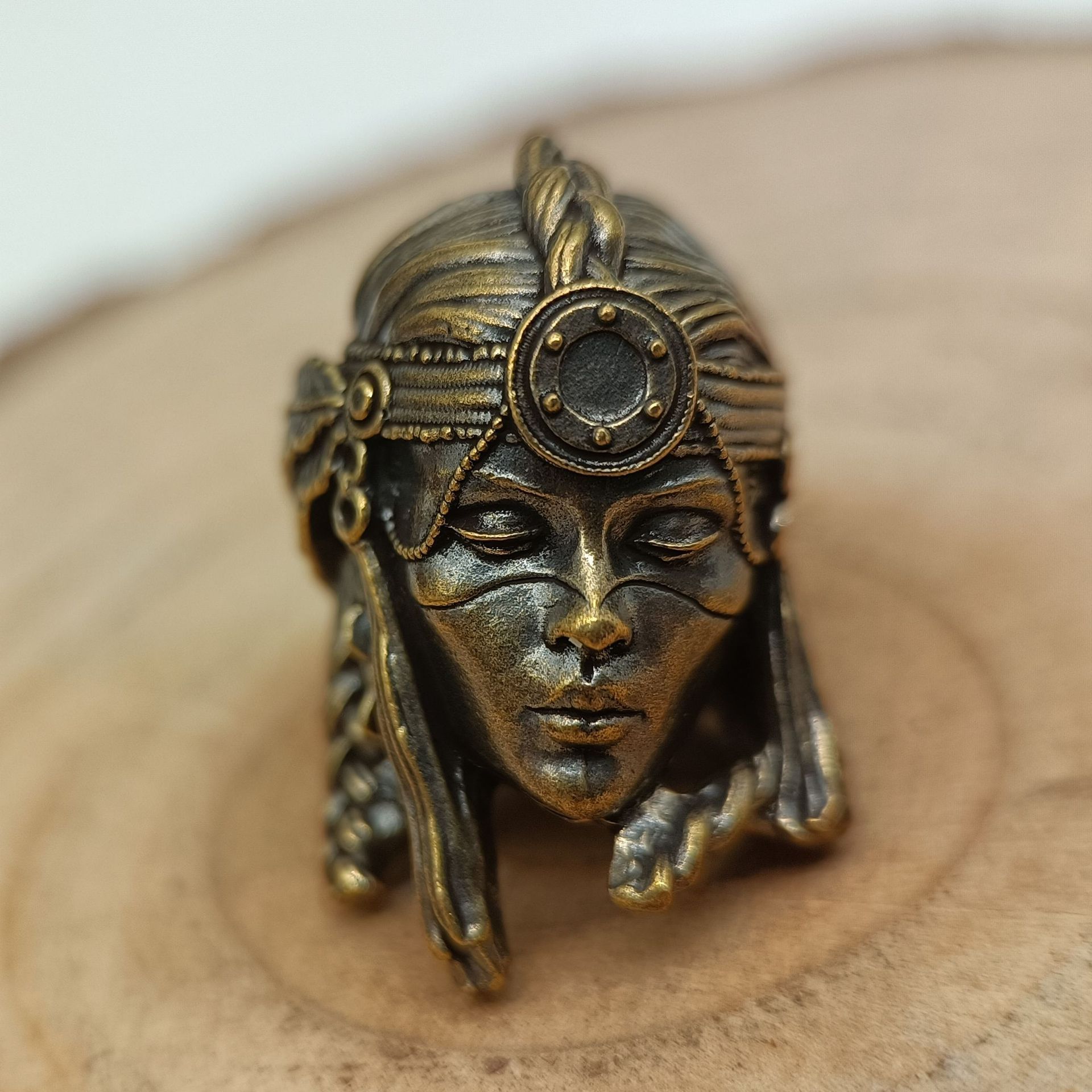 

Латунная бусина для темляка, племенная женщина-воин, бусины для шнура, винтажная бусина-шарм для DIY аксессуаров для брелка, подвесок, пряжек 1pcs