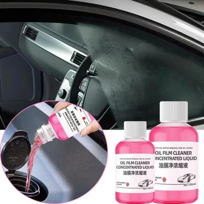 Cura dell'auto – Pulizia delle finestre