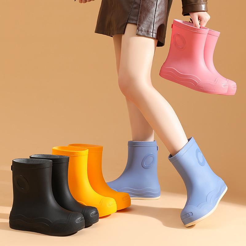 Rain Shoes Women's Pure Black Classic Rain Boots Summer Waterproof Shoes Small Man Shows Height Artifact Wading Shoes Rubber Shoes