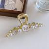 2023 New Vintage Butterfly Hair Claws Classic Pearl Hair Clips Hairpins Hairgrips For Women Hair Accessories Ornament Headwear
