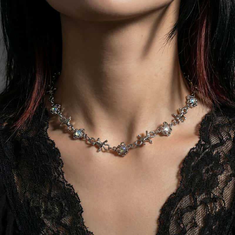 Moonstone Thorns Chain Necklace For Women With Geometric Design And Lockbone Style Perfect For Party Wear