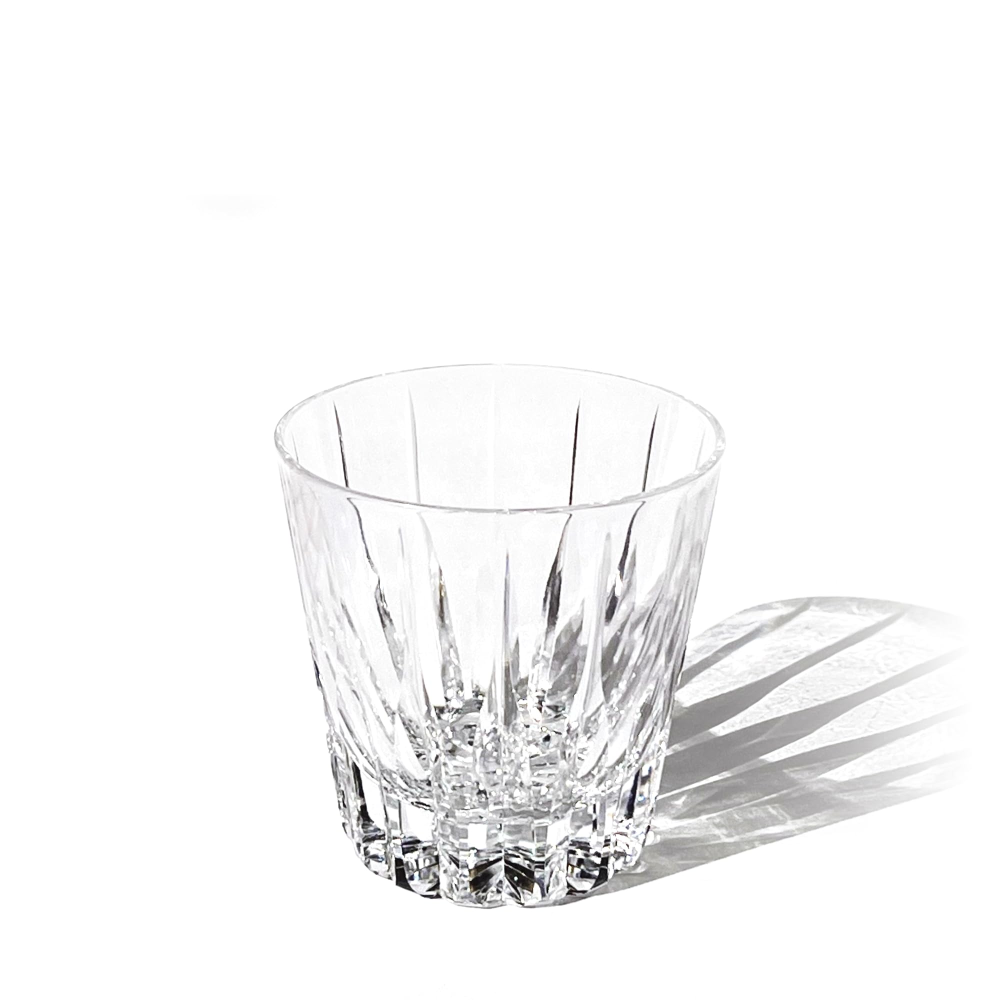 

Официальные прямые продажи от Taiburo Crystal Edo Kiriko Kenbishi 2025 лет Стекло в коробке из павловнии Сделано в Японии Студия (чистый) TB5112-0025, Коробка,