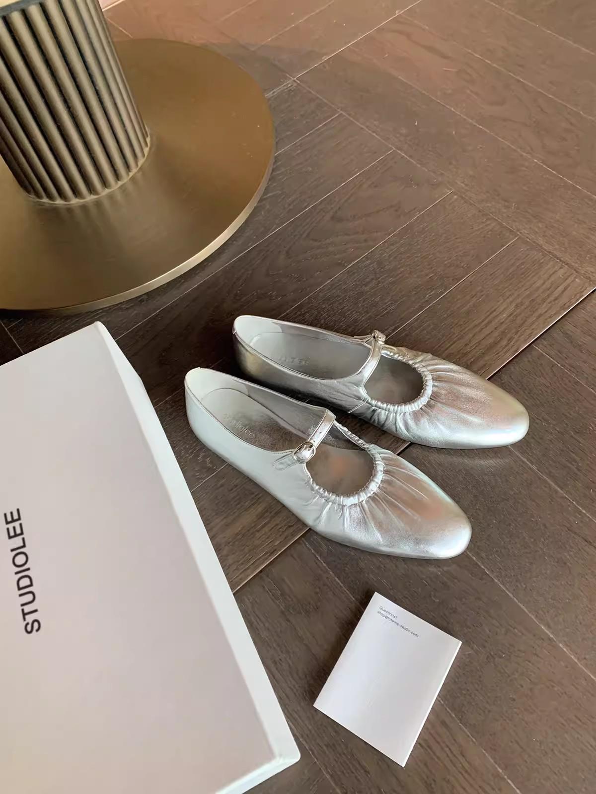 

Cowhide version~ fairy style silver leather flat-soled single shoes women s pleated one-word buckle belt Mary Jane small leather shoes ladle shoes 35