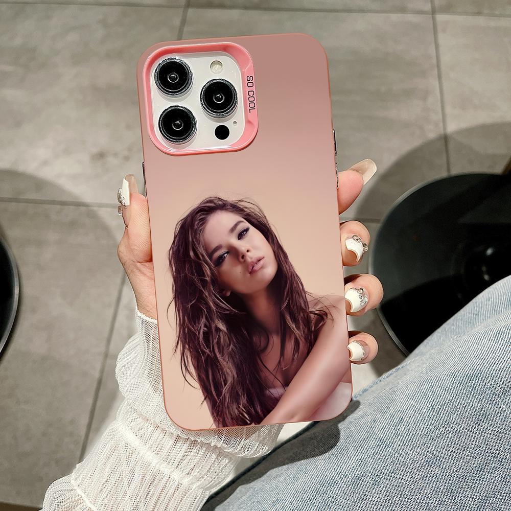 

Hailee Steinfeld Pink Translucent Mobile Phone Case for iPhone 17 16 15 14 13 12 11 X XR XS 8 7 Air Pro Max Plus Colorful Cover iPhone Air