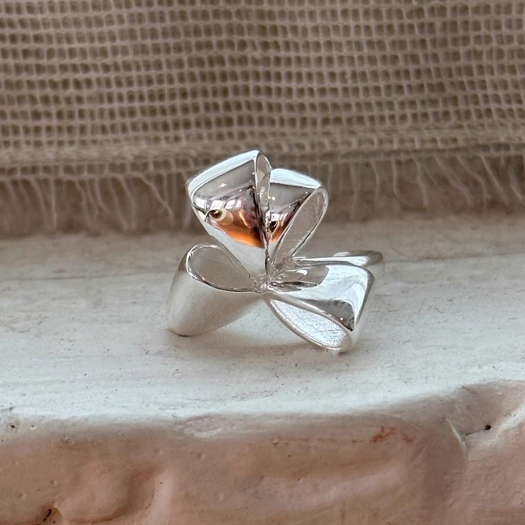 

Unique Quality High Butterfly Knot Ring For Women Simple Chic Open Design Copper Fashion Jewelry