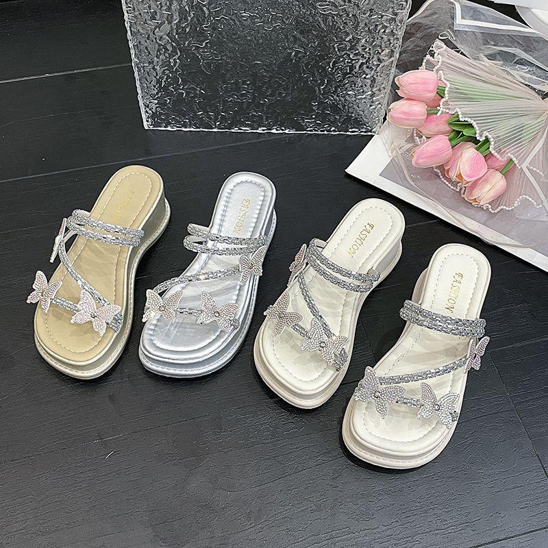 2025 summer Internet celebrity explosion beautiful fairy style sandals wear new slippers beach butterfly rhinestone drag