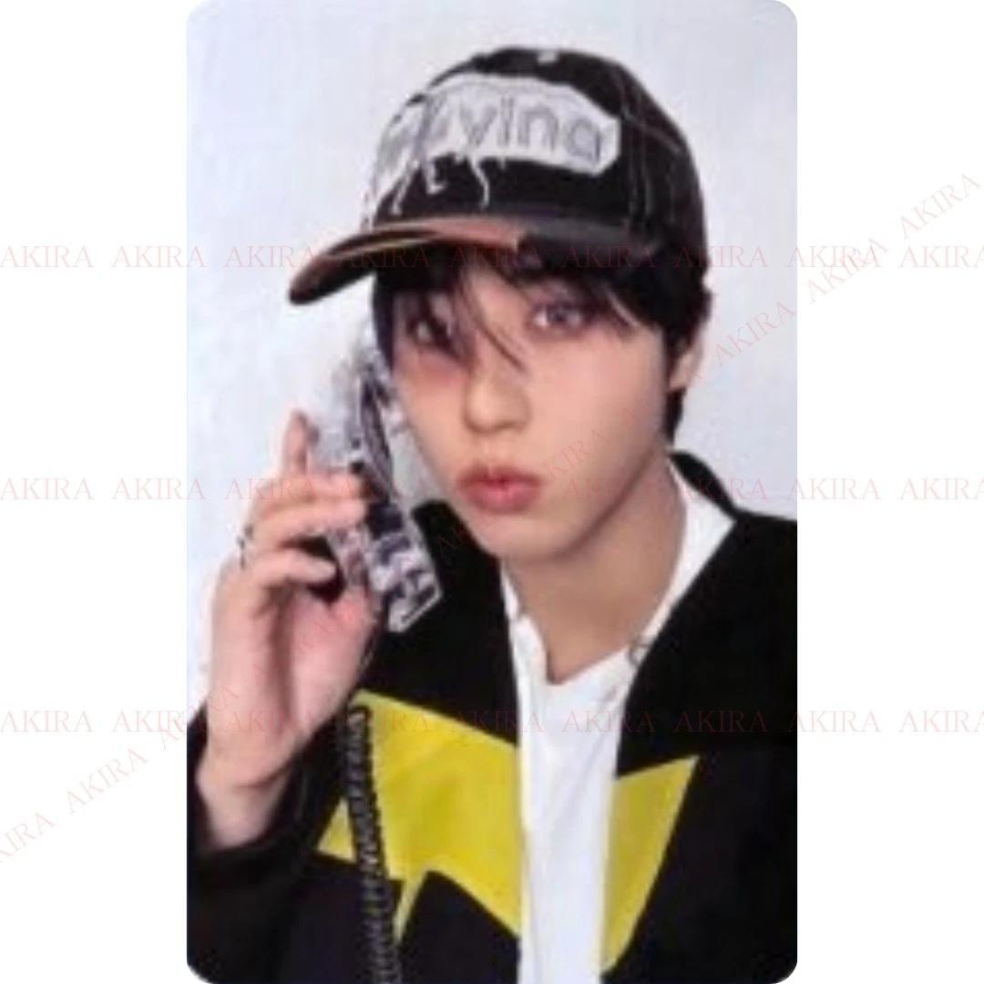 

Stray Kids HAN АЛЬБОМ KARMA ОФІЦІЙНА ФОТОКАРТКА SKZOO ver. / 2