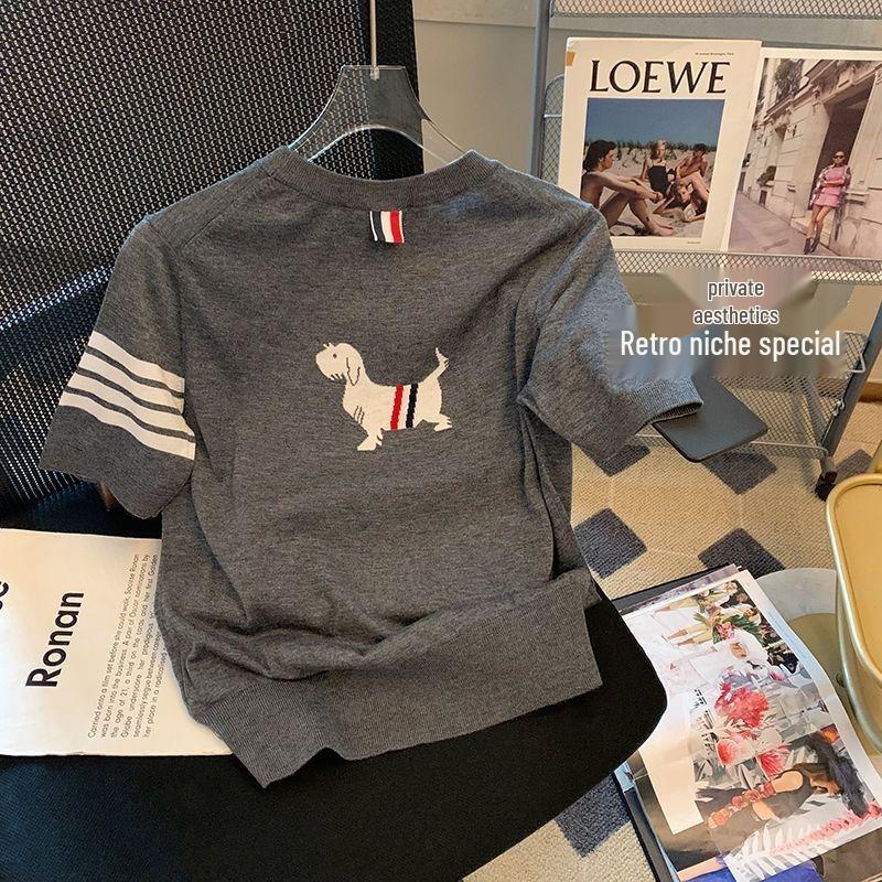 

New Women s Summer 2025 Slimming Versatile Fashion Top Medium серый