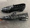 Fashion Round Toe Slip On Summer Black Shoes 2025 New Fashion Men Casual Shoes Rivet Breathable Leather Flat Sole Novelty Sandals