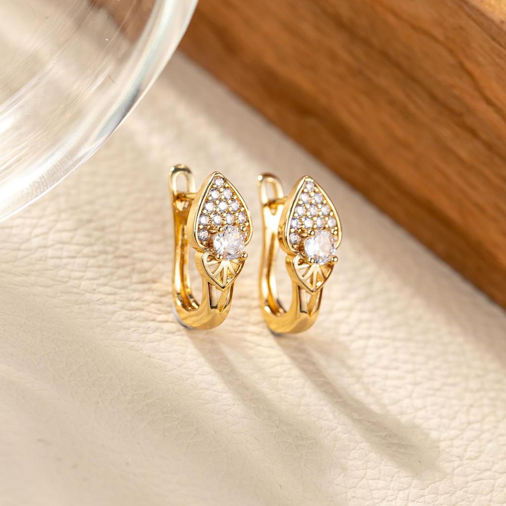Elegant European-Style Non-Fading Women's Linear Earrings