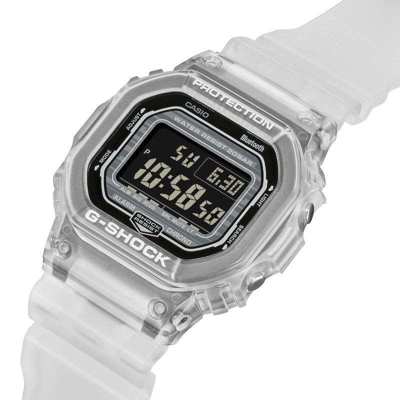 Casio G-SHOCK Men's Resin 200M Water Resistant Shock Resistant Quartz Watch DW-B5600G-7