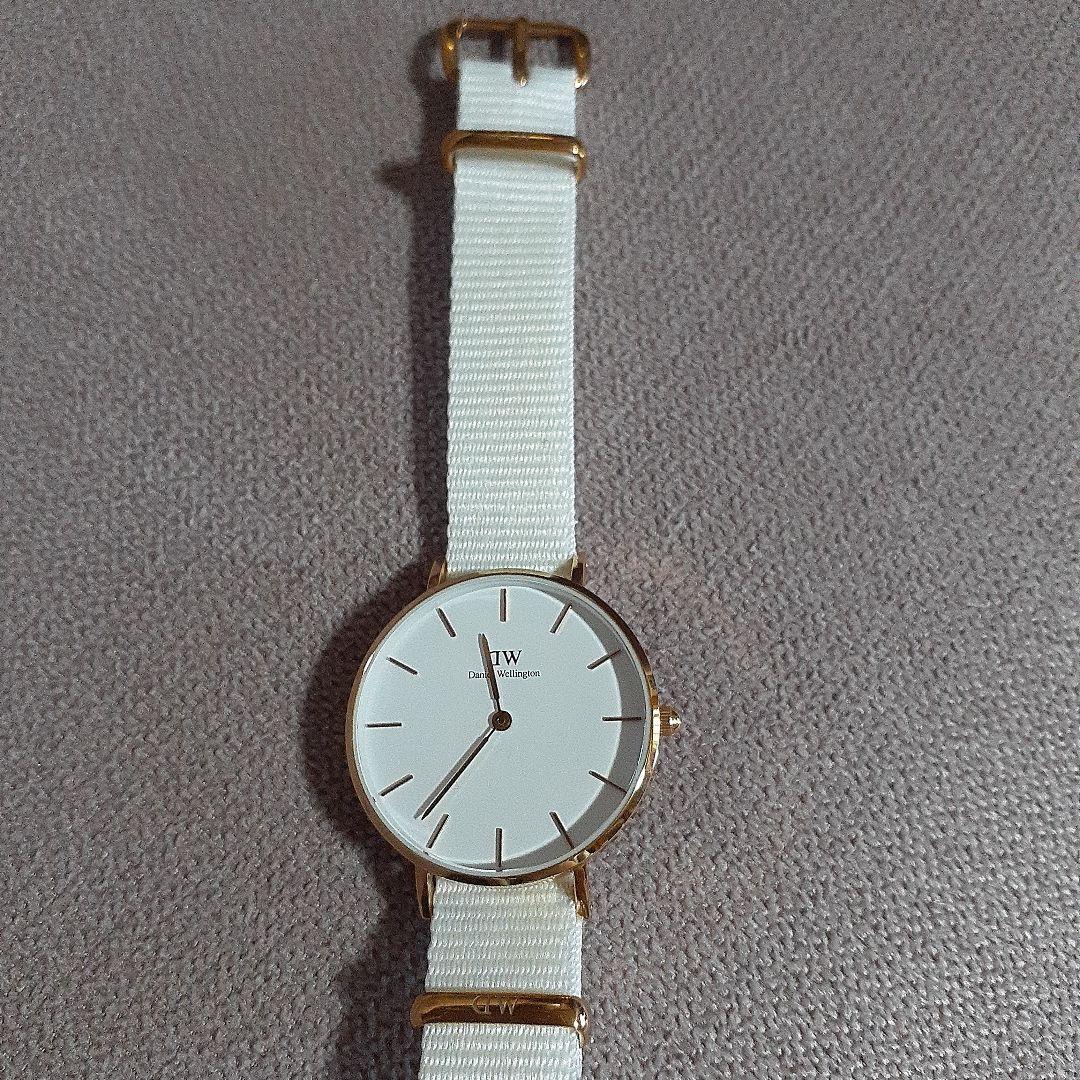Подержанные часы Daniel Wellington