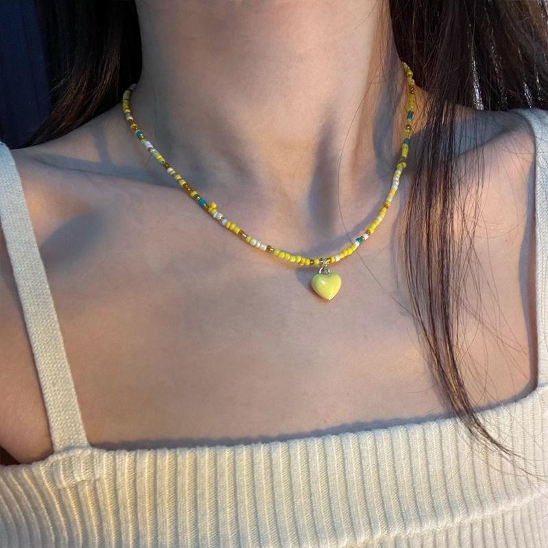 Versatile Mori candy color love beaded necklace female cute girl wind sweet temperament collarbone chain new