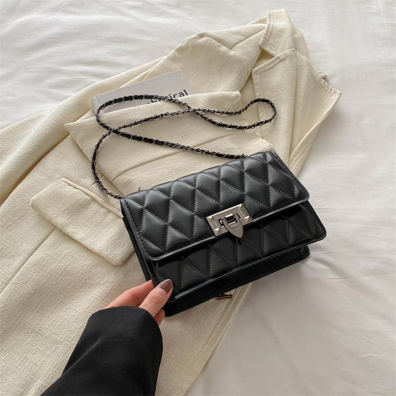 Chic And Versatile Small Square Shoulder Bag In Multiple Colors For Trendy Street Style чёрный