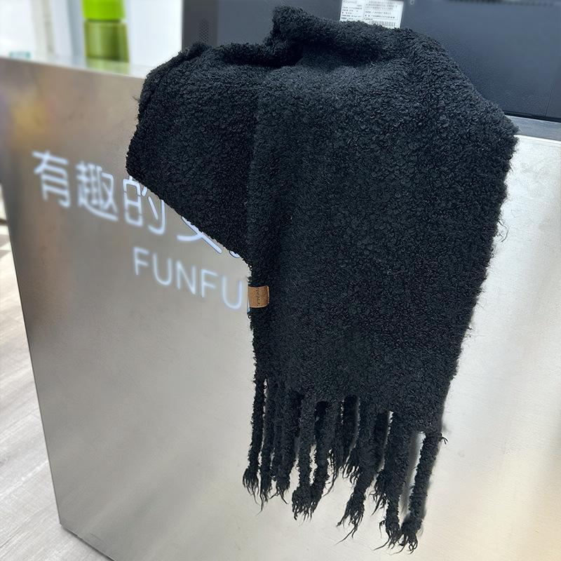 

High-end handmade versatile wool blended long knitted scarf women s autumn and winter wool warm scarf чорний