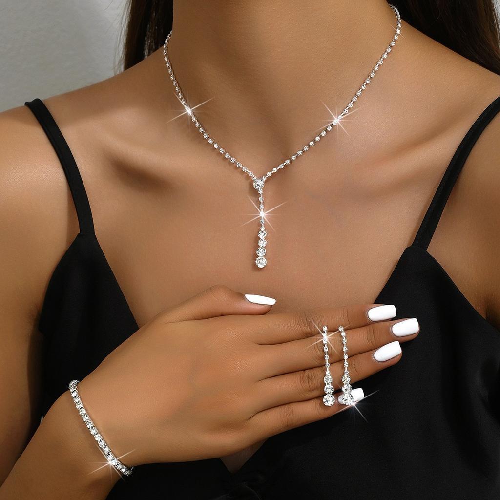 Jewelry Set Premium Three-piece Set Chain Accessories Necklace Stud Earrings Bracelet Fashion Versatile Dress Accessories