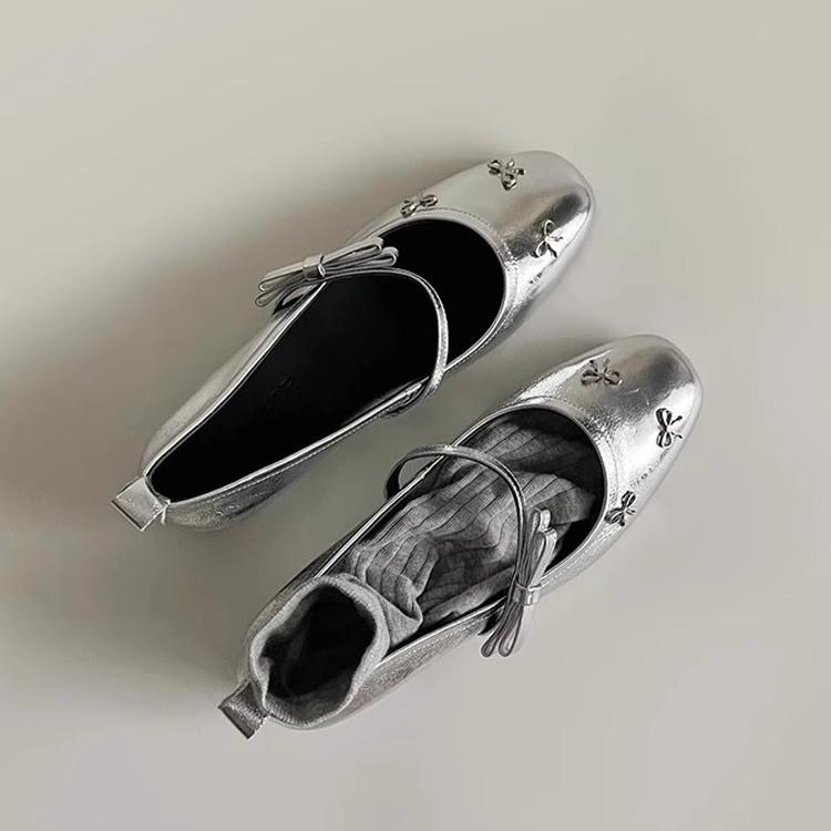 Sheepskin version~ bow-tied silver French single shoes women's flat-bottomed light-mouth Mary Jane shoes one-word buckle versatile small leather shoes