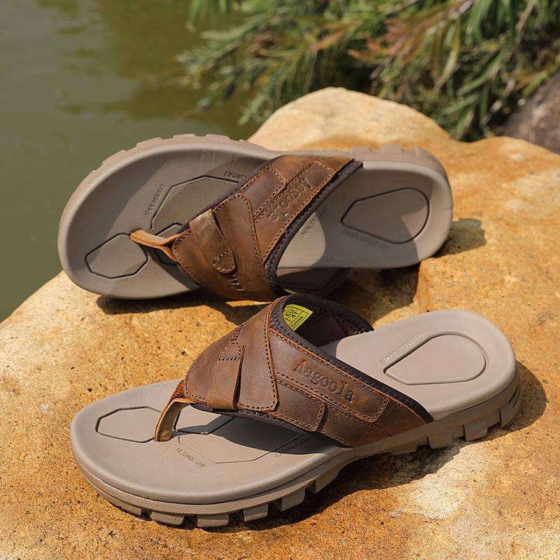 Fashion Solid-color Lightweight Men's Leather Flip-flops  Summer Casual Anti-slip Slippers  Outdoor Comfortable Soft-soled Flat Slippers