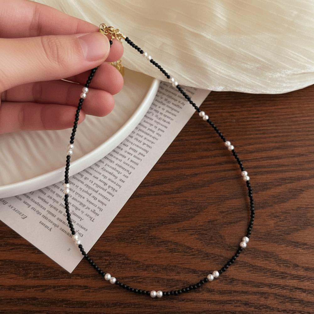 Vintage Black Pearl Necklace Black Pearl Pointed White Pearl Chain Necklace Crystal Beads Classic Jewelry Accessories