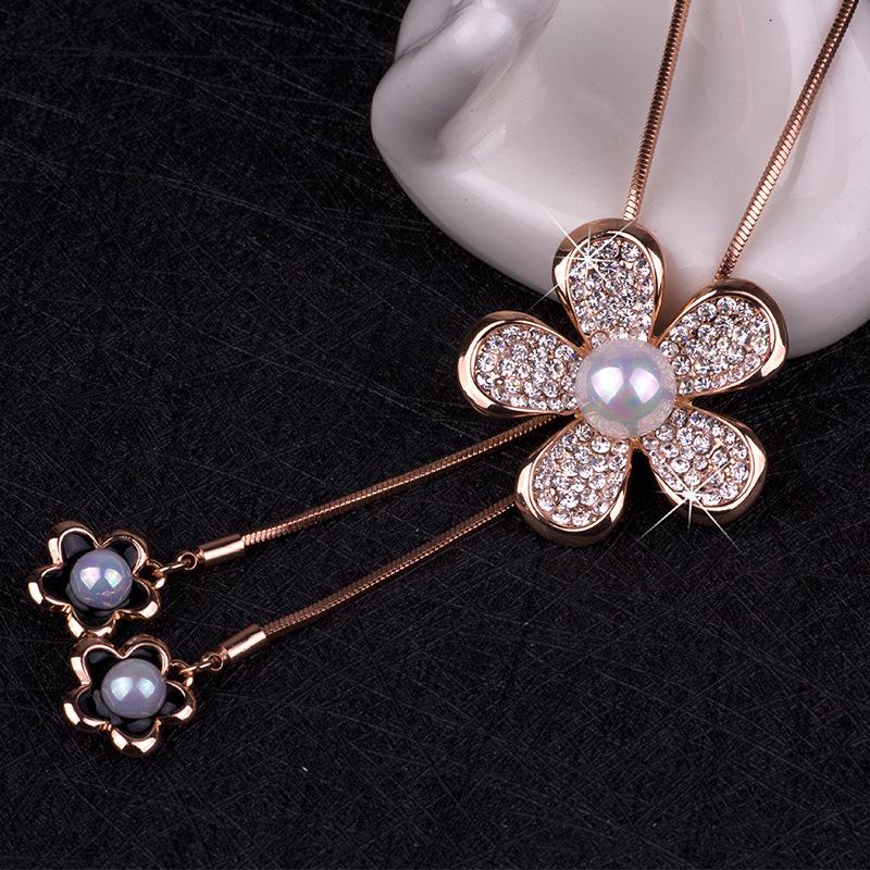 

Korean Feminine Long Necklace With Eyecatching Flower And Pearl Design Pendant рожевий колір золота