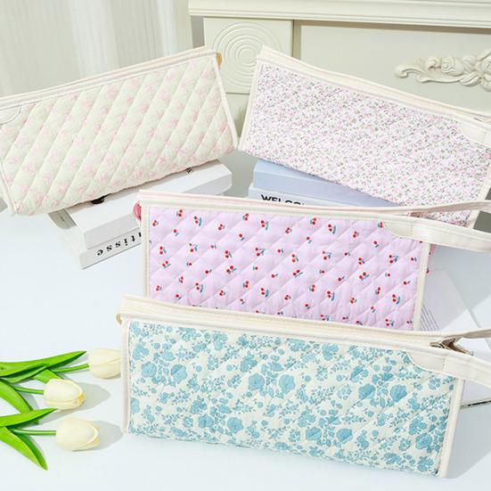 Gesteppte Haartrocknertasche Floral Reiseaufbewahrungsbeutel mit Griff Niedlicher Tragbarer Haarwerkzeug-Organizer für Haartrockner und Zubehör