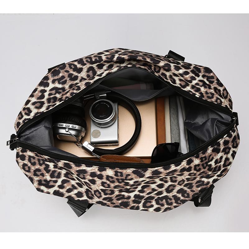 Large Capacity Women's Sports Fitness Bag Leopard Print Design Weekender Overnight Bag Portable Business Travel Bag