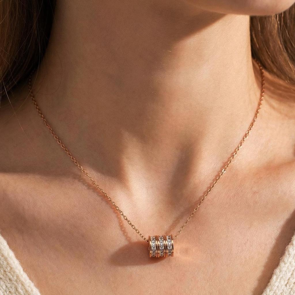 Elegant Titanium Steel Clavicle Necklace – Non-Fading, Simple Luxury, Personalized Niche Jewelry