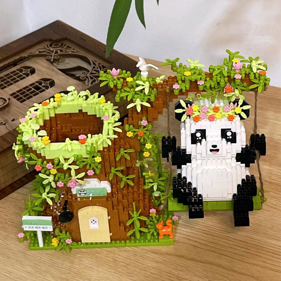 1688PCS Panda Swing Pen Holder Building Blocks Educational Toys Micro Diamond Bricks Creative Tabletop Decoration Kids Gifts