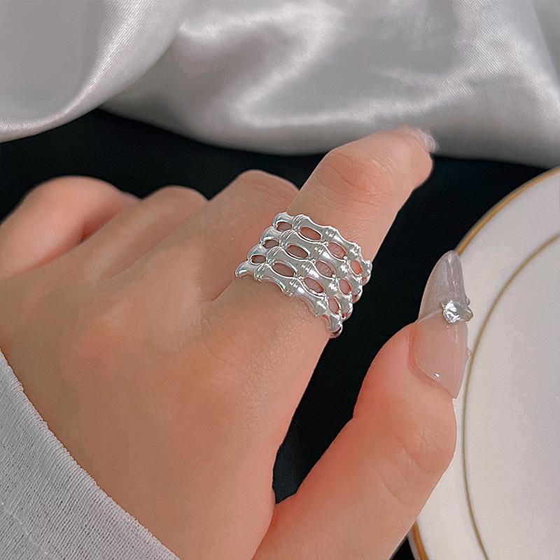 Sterling Silver Floral Ring for Women - High-End Open Joint Design for Autumn/Winter