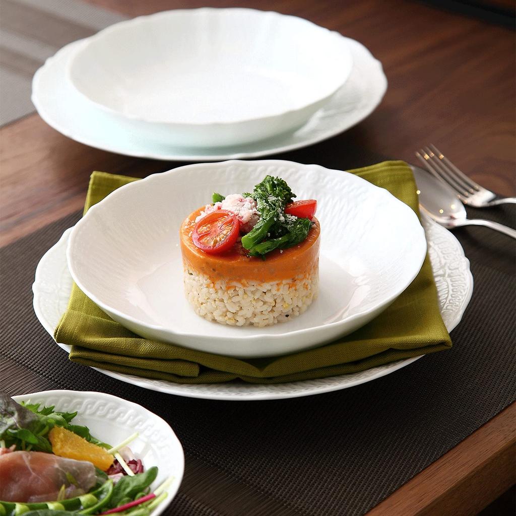 Noritake 26cm Cher Blanc Plate, Microwave and Dishwasher Safe, White Fine Porcelain (Premium White), 94830/1655