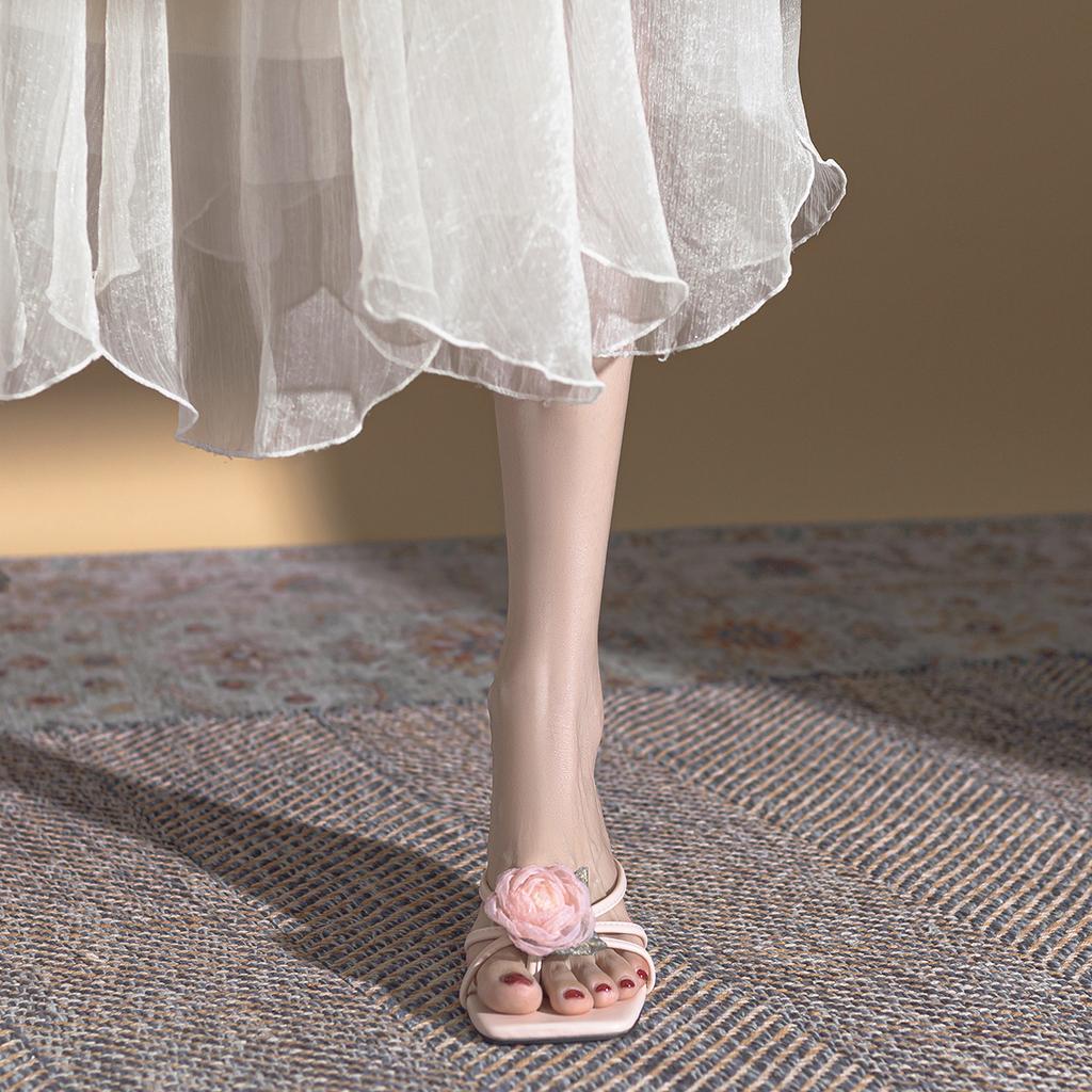 2025 new sweet Chinese style camellia toe slippers Roman thin strap square head cover toe high heel sandals women