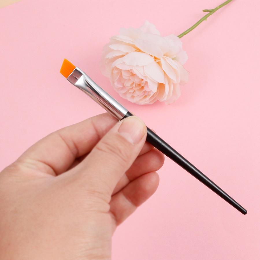 Einzelner flacher Pinsel, Präzisions-Concealer-Eyeliner-Pinsel, professioneller Lidschattenpinsel, tragbarer Make-up-Augenbrauenpinsel