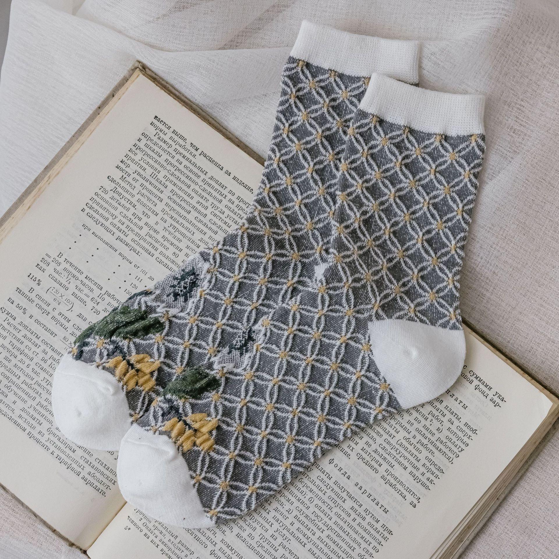 

Женские носки в стиле Харадзюку с вышивкой в ​​стиле ретро, ​​милые японские носки в стиле каваи, этнические кружевные носки в стиле Лолиты с цветочным принтом, Рождественский подарок, модные новые EUR 34-39