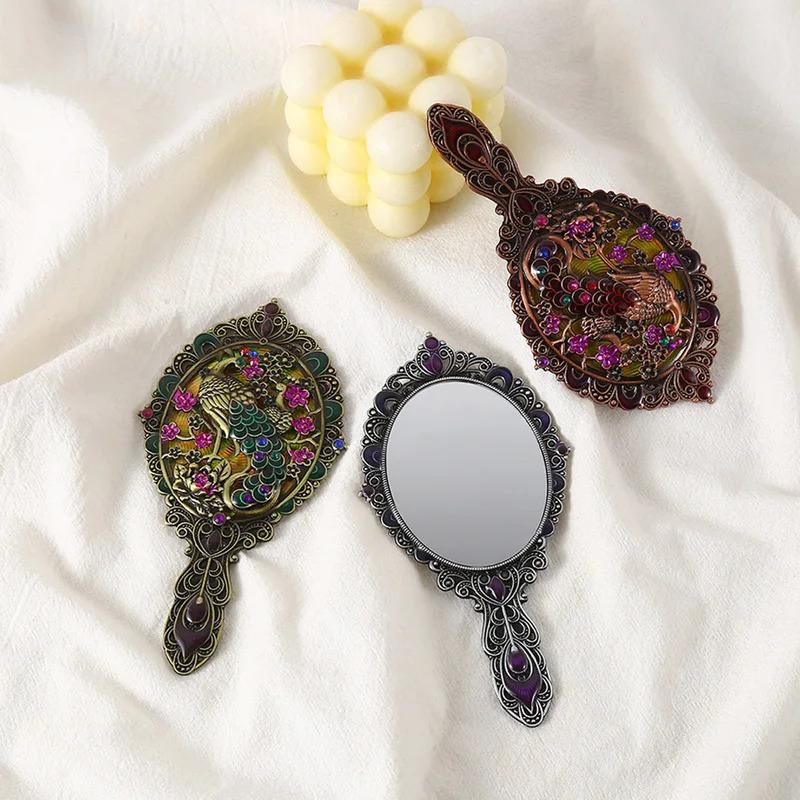 2Pcs/Set Peacock Design Vanity Mirror and Comb Set - Round Shape Embossed Metal Handheld Mirror (Rhinetone Random)