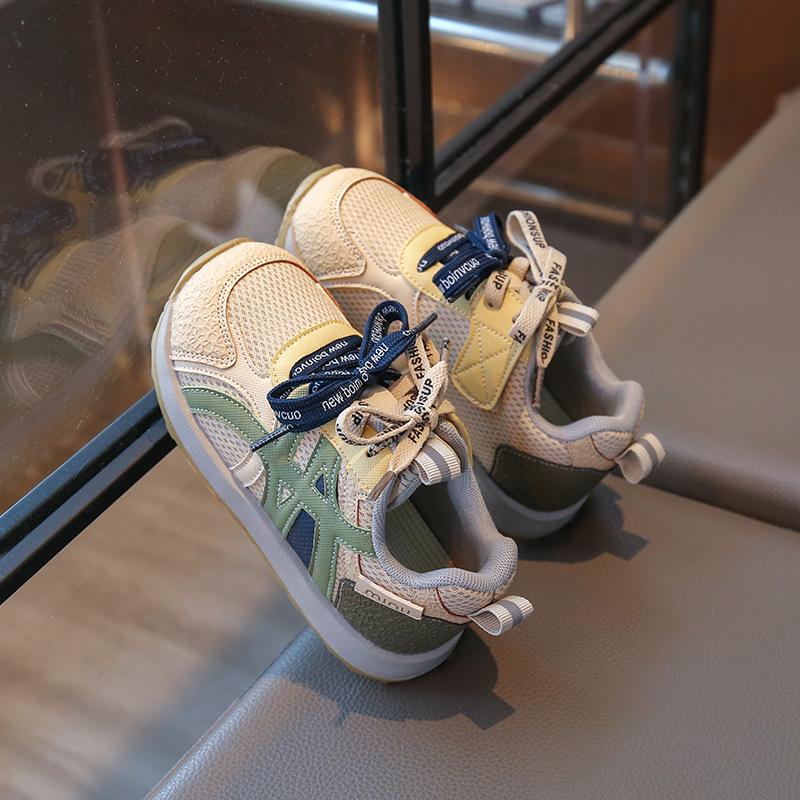 2026 Spring/Autumn Lightweight Breathable Sports Shoes for Kids - Trendy Outdoor Footwear for Boys and Girls