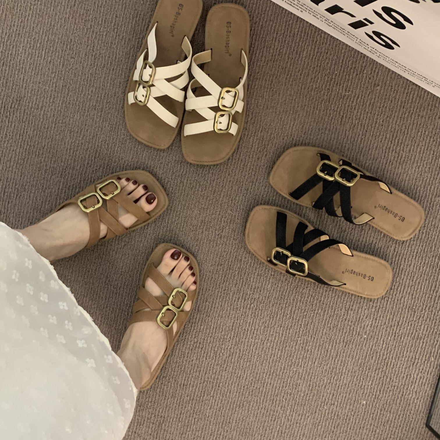 

Women s flat bottom 2025 new slippers women s summer wear fairy one-word sandals with skirt vacation Roman beach shoes 40