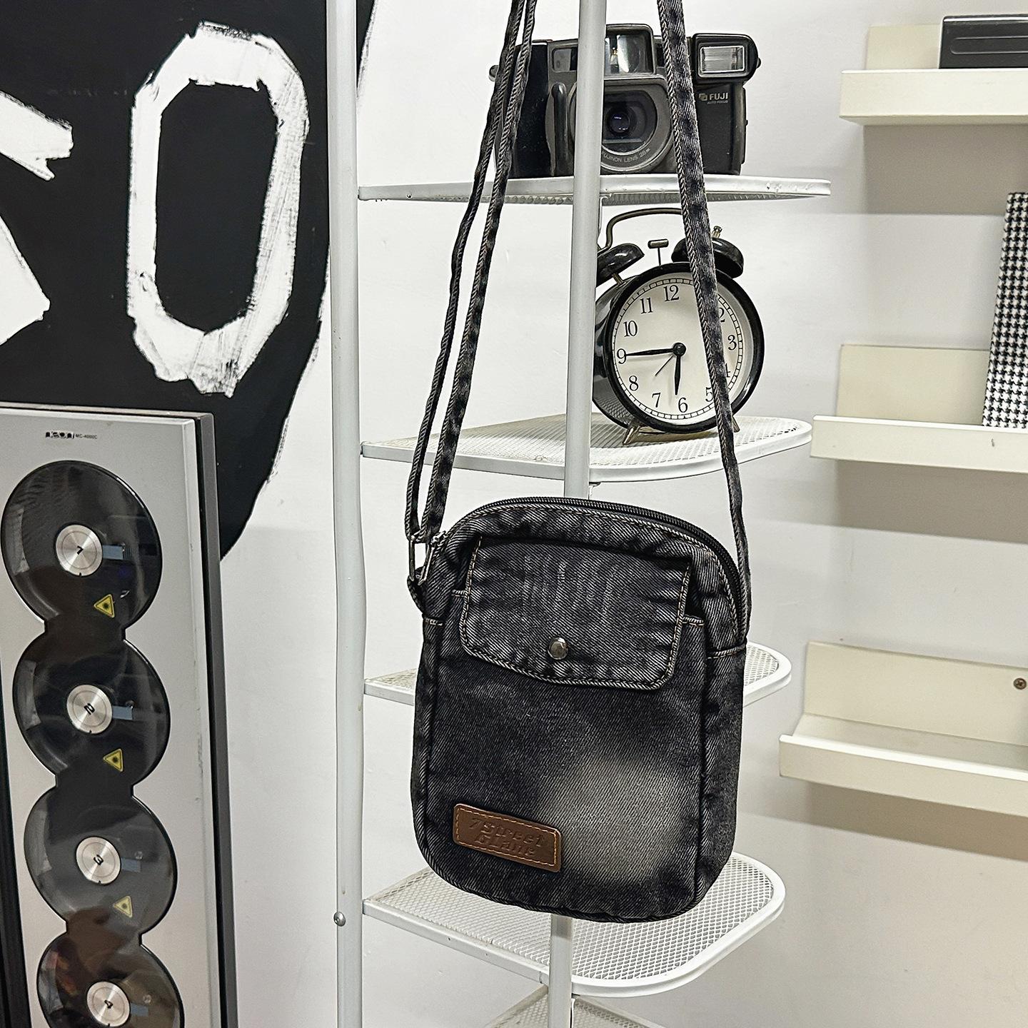 

Vintage Denim Simple Crossbody Bag for Women Men Fashi Mini Shoulder Bag Comfortable and Versatile Texture Travel Phe Bag чёрный