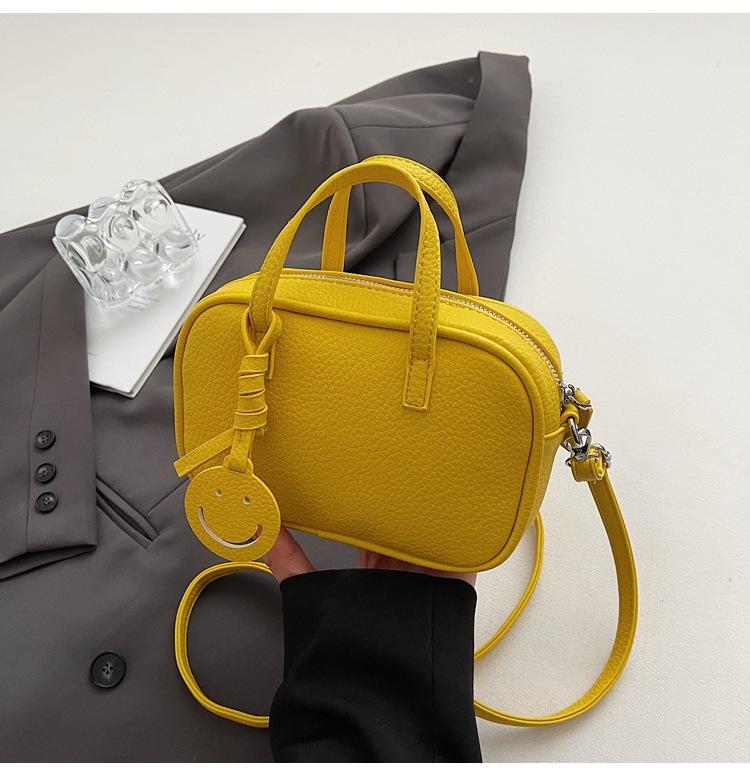 

Популярная модная маленькая сумка кроссбоди с улыбающимся лицом, женская весенняя новинка, ретро, на плечо, для通勤, женская сумка жёлтый